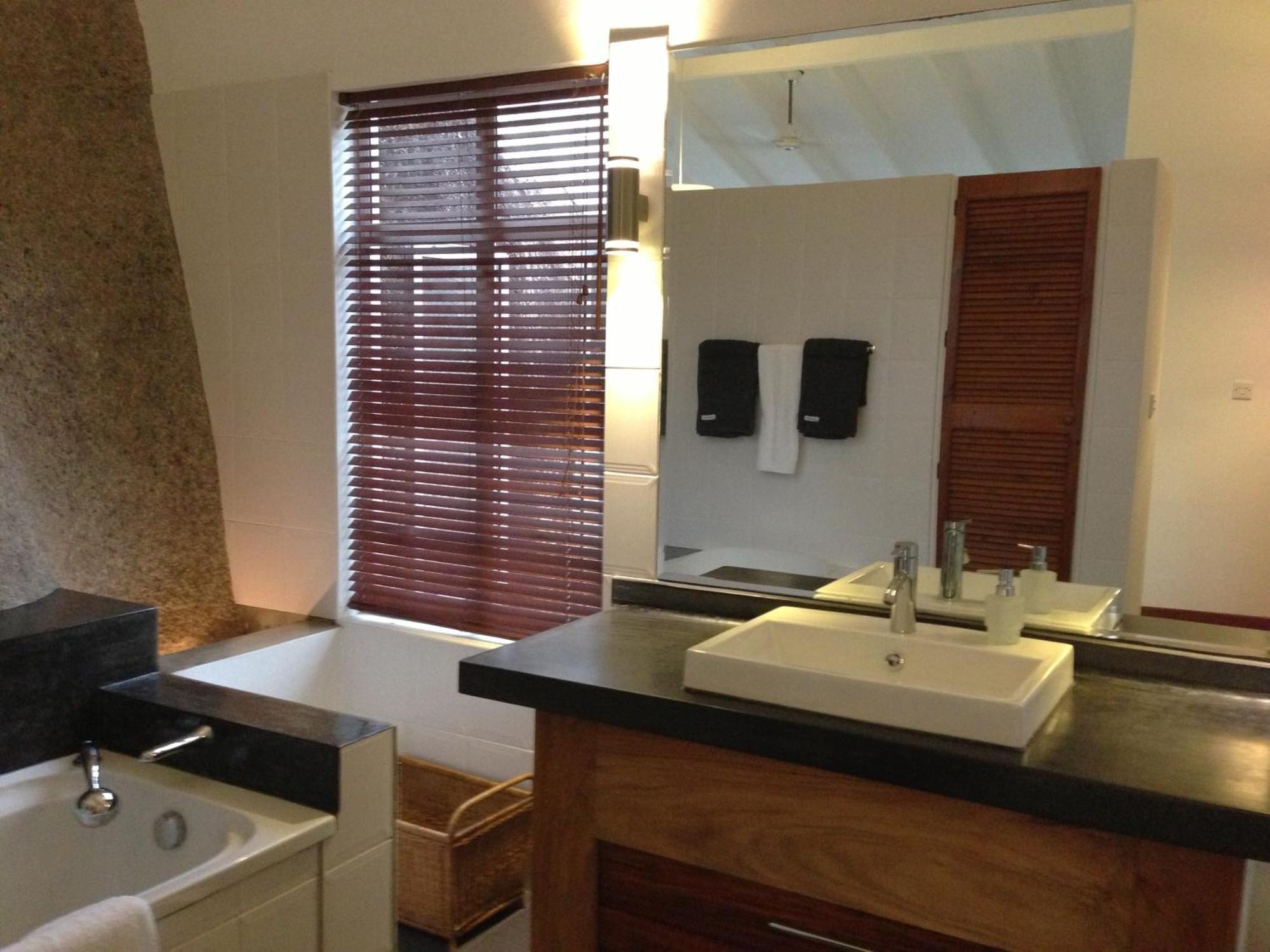 Hillcrest Villas Glacis  Esterno foto